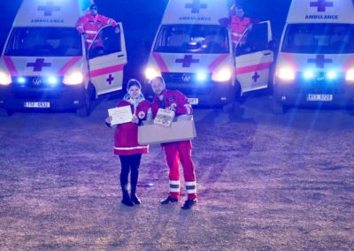 Předání sanitních vozidel Ukrajinskému červenému kříži